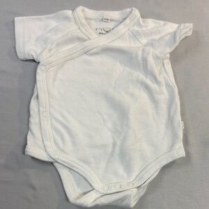 MORI - Organic Cotton Kimono Style Short Sleeve White Baby Onesie Top